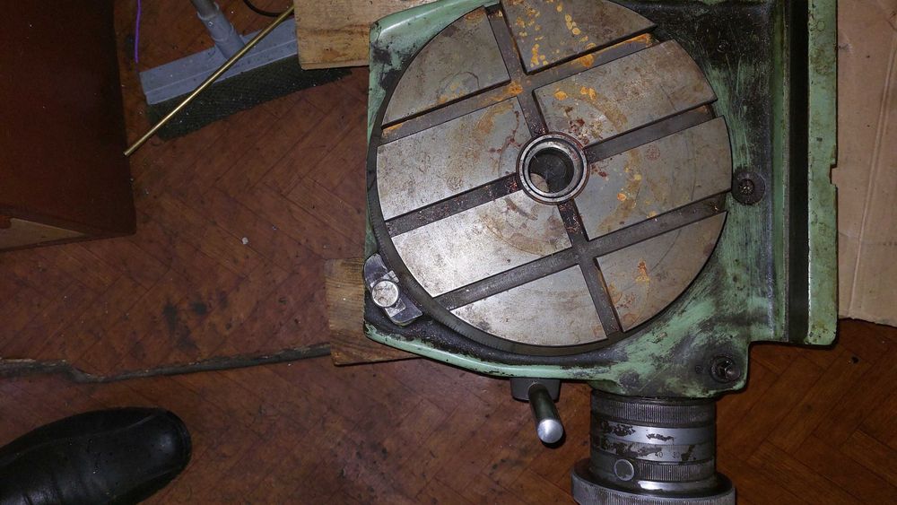 Универсални фрези, люнети, план-шайба