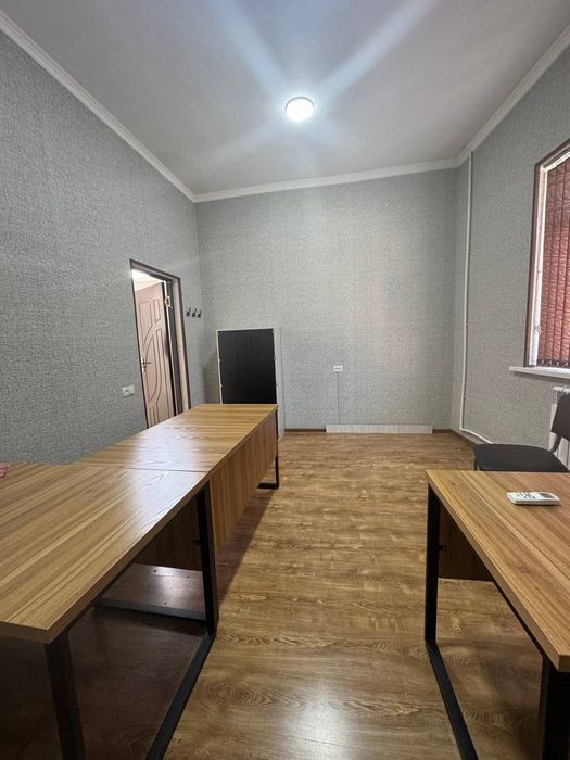 Яккасарайский. Братская могила.Шота Руставели сдаётся офис с мебелью