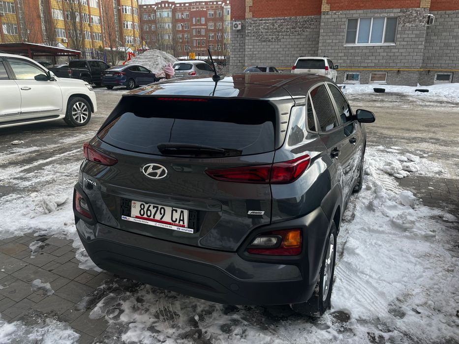Продам срочно Hyundai kona 2021