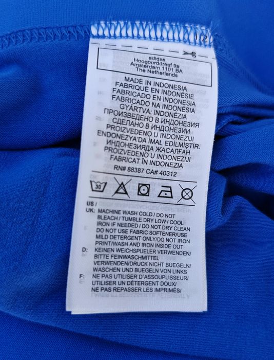 Adidas оригинален дамски клин нов М размер