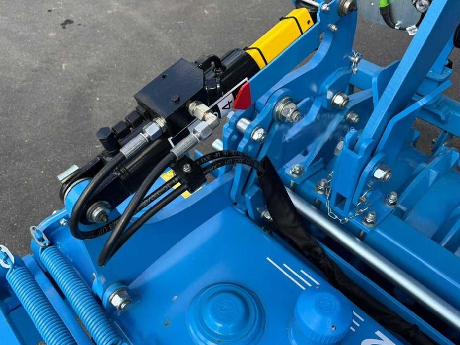 Комбинированная сеялка Lemken Saphir 9/300 + Zirkon 12/300