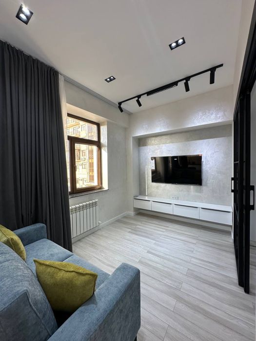 Сдаётся 2 комнатная на максима горького