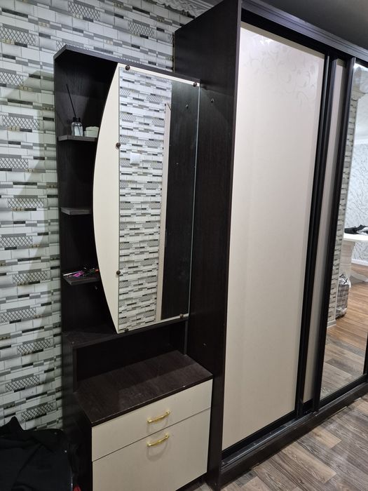 Продам стенку 15т