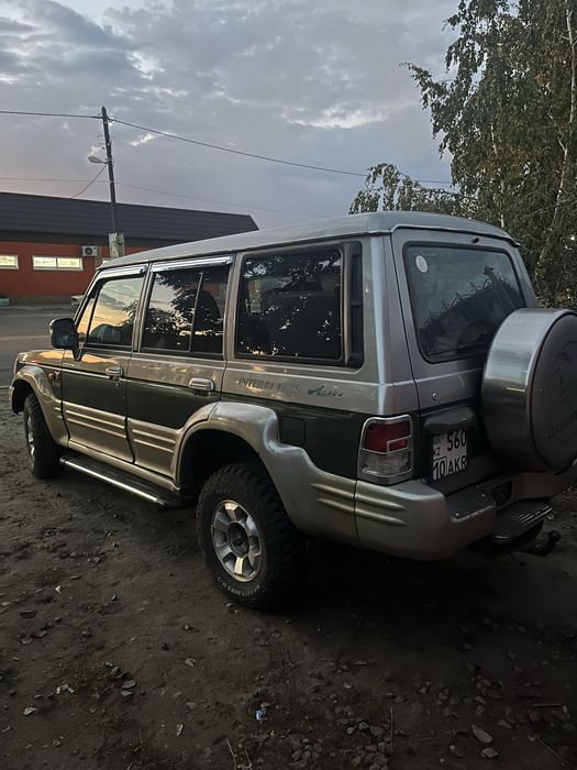 Hyundai Galloper 2