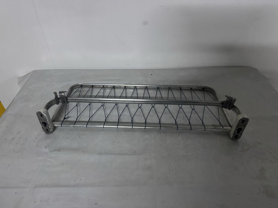 Настенная вешалка из алюминия