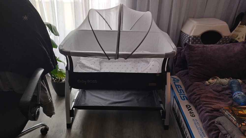 Next to me Chipolino Baby Boss с подарък музикална играчка и чаршафи