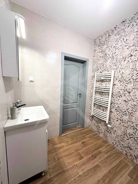 Продава се Тристаен апартамент в Варна, Възраждане 1 - 91 кв.м за 1797 €/кв.м - Снимка #5
