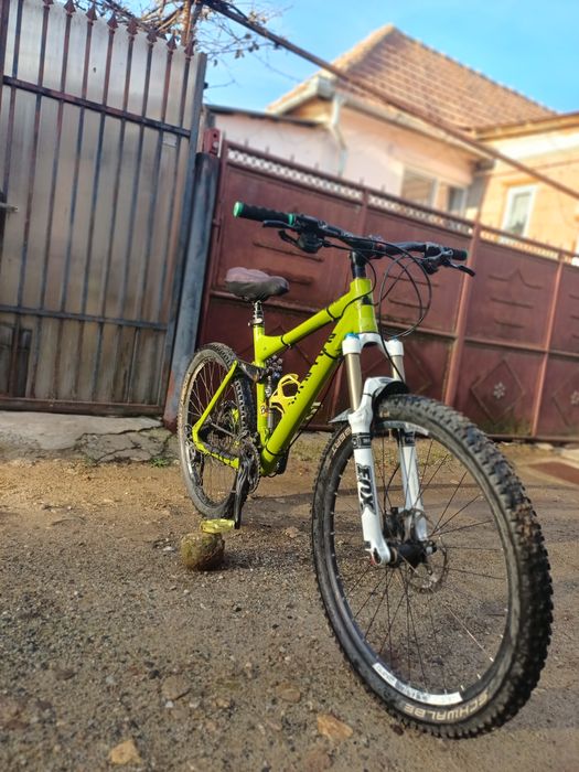 Vând Canyon AM F8 Full Suspension