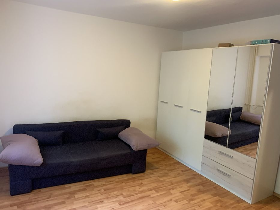 Chirie garsoniera zona Decebal, etaj 1, mobilata, utilata 200 euro