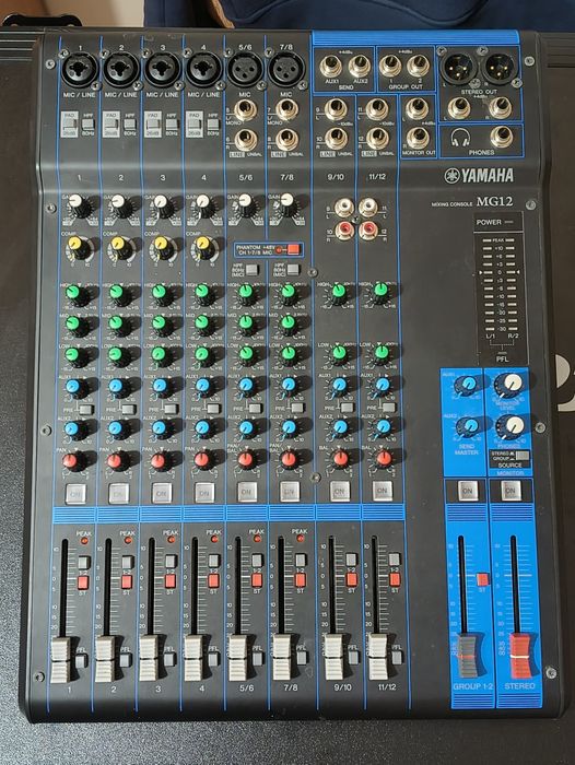 Mixer Yamaha MG12