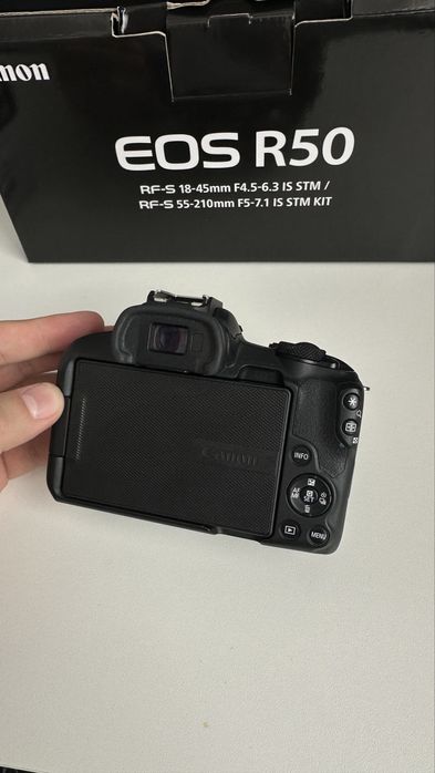 Продам Canon R50