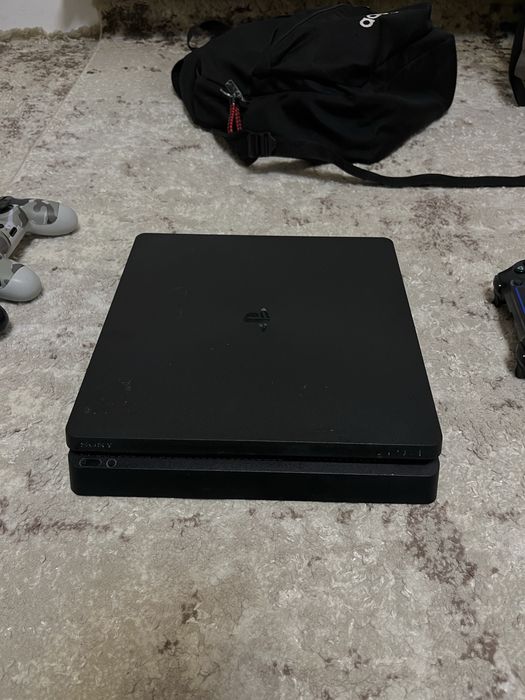 vand ps4 slim, 2 manete,  ps4 /ps 5