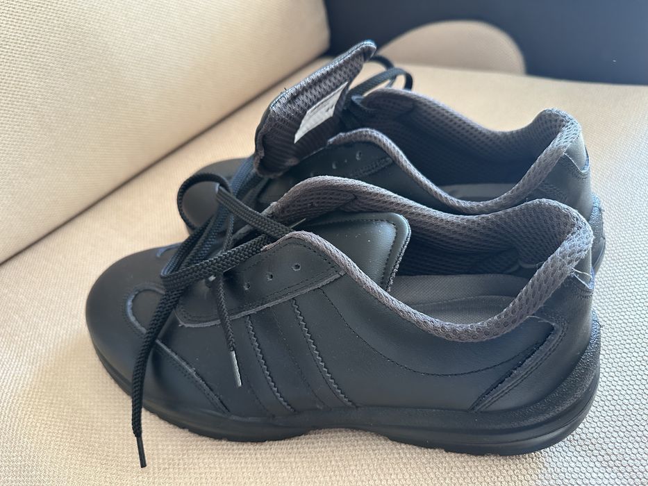 Продается мужская обувь