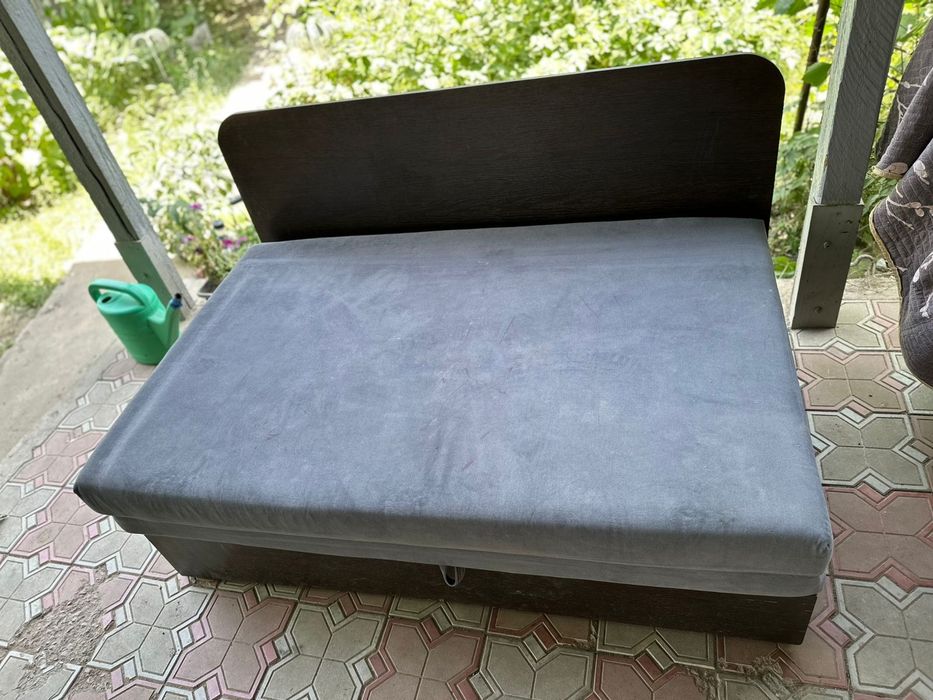 Продам диван -кровать.