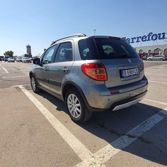 SUZUKI Sx4
