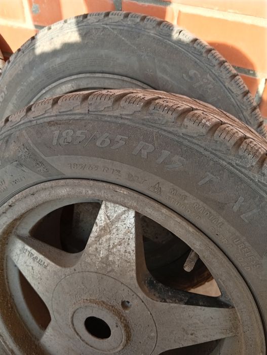 Зимние шины на 15