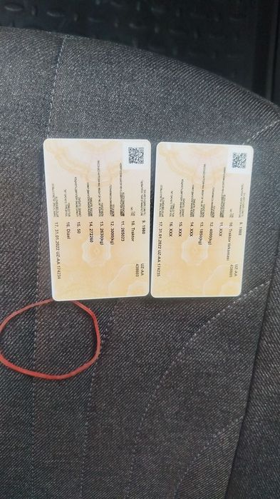 Traktor 28 sotiladi holati yaxshi