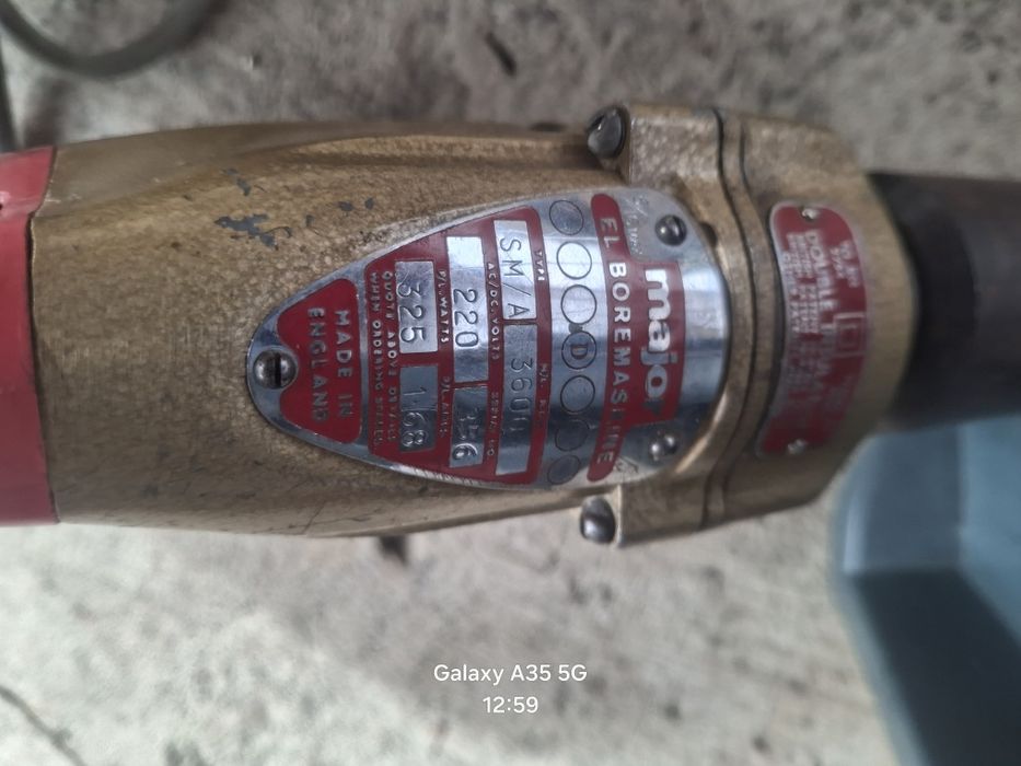 Bormașina veche England