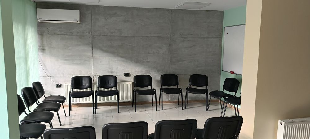 Дава се под наем Офис в Русе, Център - 50 кв.м за 69.36 € - Снимка #2