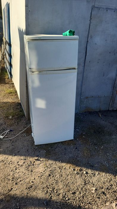 Продам холодильник