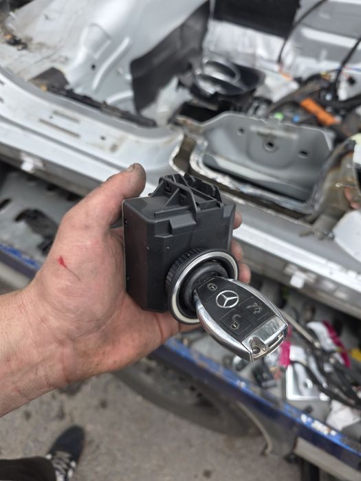 Гълтач с ключ за Mercedes w218