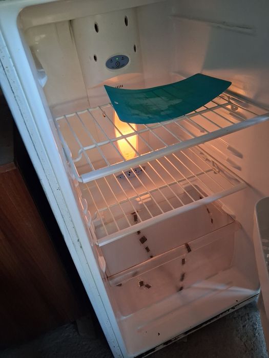 Холодильник LG б/у. Состояние хорошее