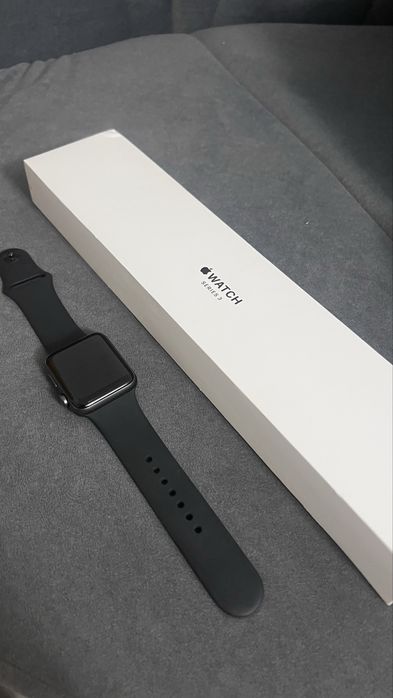продается бу Apple Watch 3