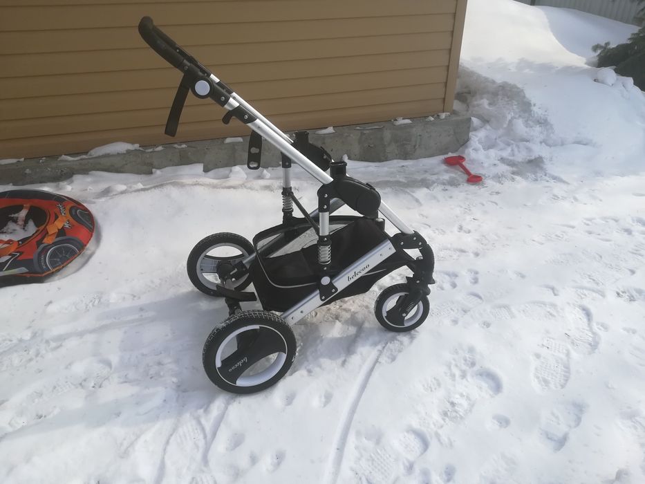 Коляска детская универсальная