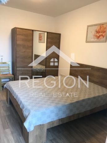 Дава се под наем Тристаен апартамент в Варна, Левски - 148 кв.м за 1530 € - Снимка #10