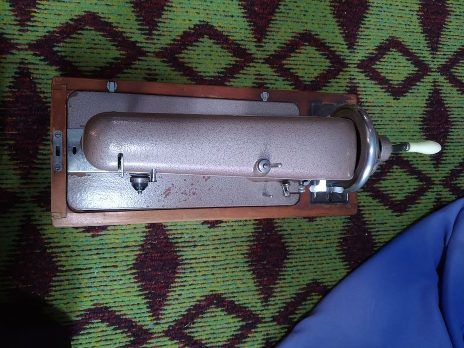 Швейная машинка,тикиш мощин