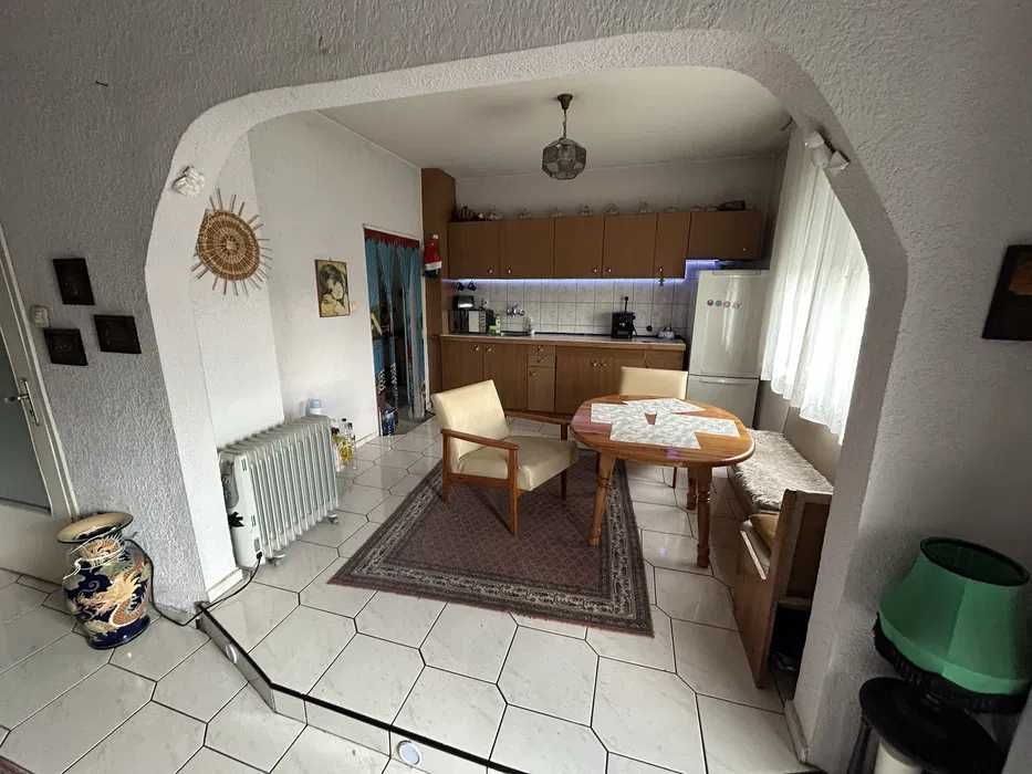 Продава се Тристаен апартамент в Пловдив, Тракия - 90 кв.м за 850 €/кв.м - Снимка #2