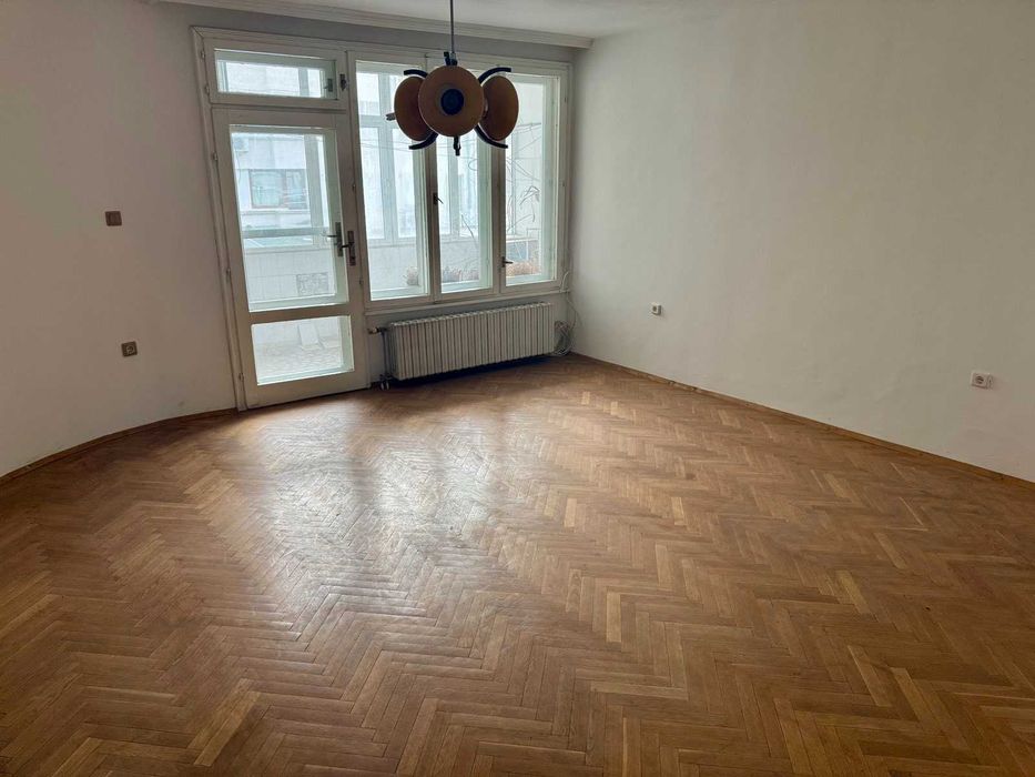 Дава се под наем Офис в Бургас, Център - 94 кв.м за 510 € - Снимка #6