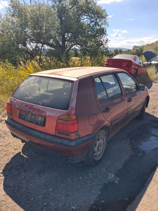 Volkswagen  Golf 3 1.8 на части