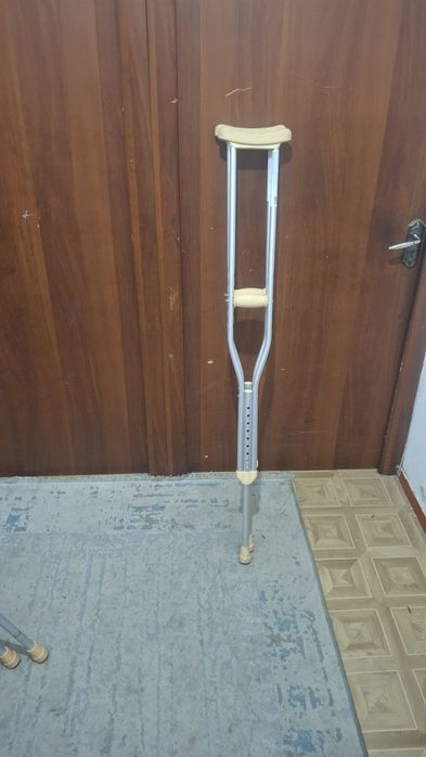 Костыли подмышечные