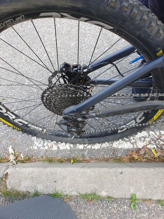 Vând bicicleta MTB/Downhill/Enduro TRANSITION SENTINEL