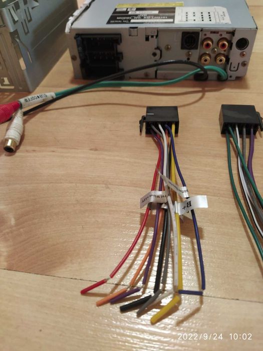 CD за кола JVC с падащ панел