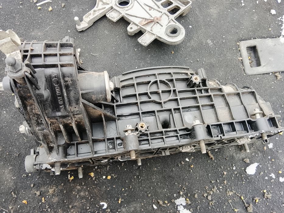 Запчасти на Мерседес w212