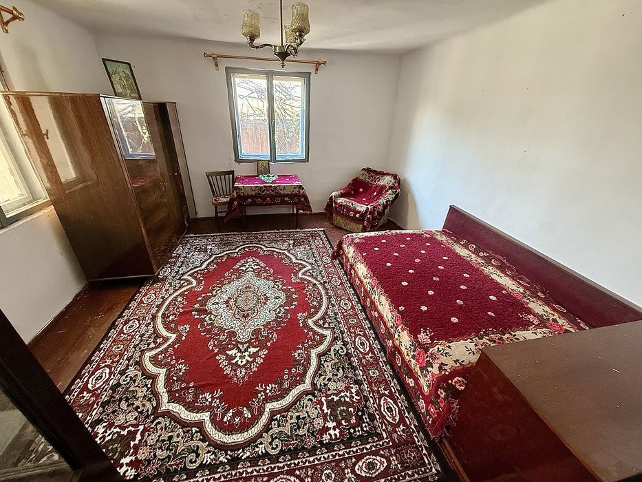 Inchiriez casa in targoviste, cartier sarbi, str. sarbi
