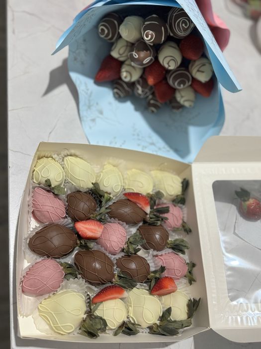 Клубника в шоколаде Алматы