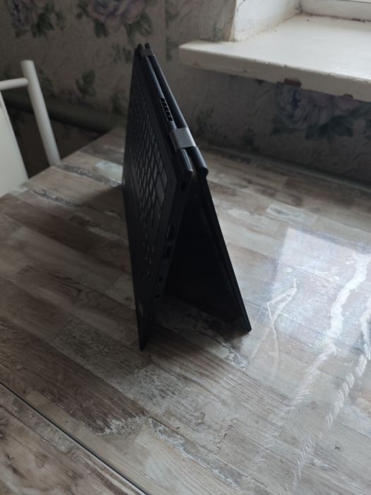 Продам ноутбук ThinkPad X1 yoga