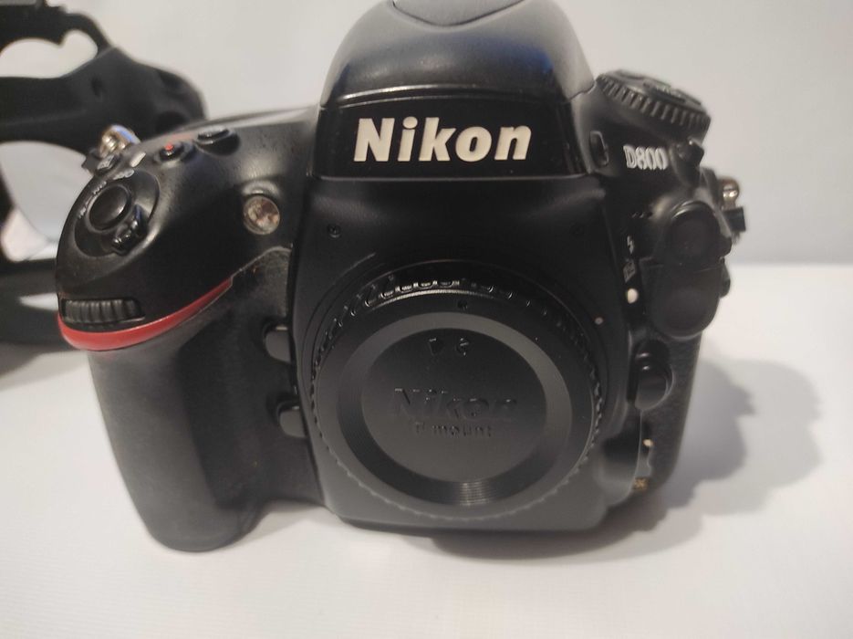 Nikon D800 в отличном состоянии.