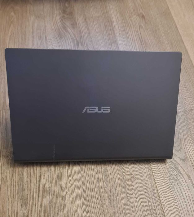 Laptop ASUS Ryzen5