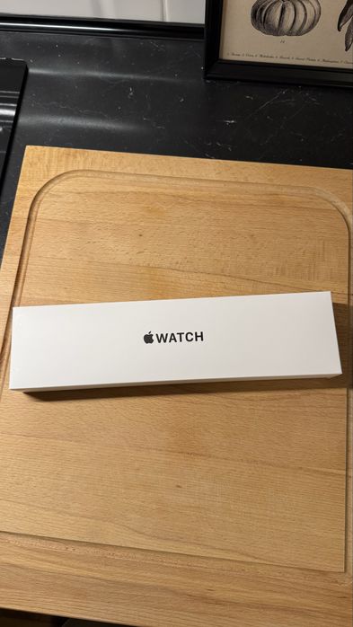 Смарт часовник Apple Watch SE (2nd Gen) 40mm - бял