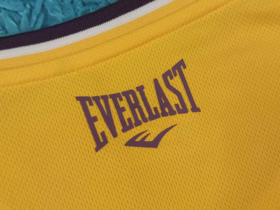 Maieu sport Everlast - cu eticheta