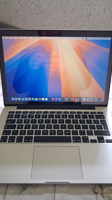 Macbook Noutbuk Apple