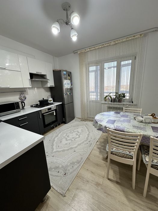 Продам трехкомнатную квартиру