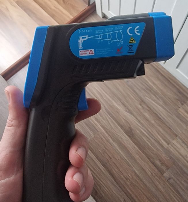 Termometrul cu infraroșu FERVI T068