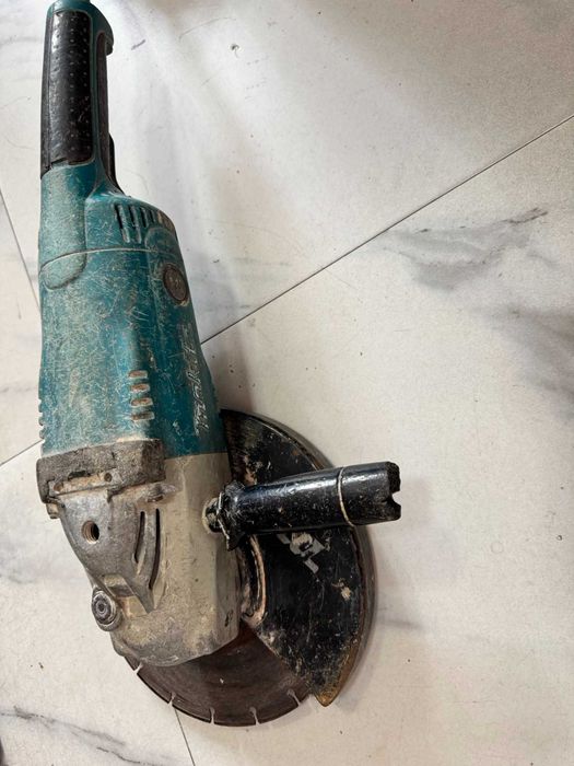 Ъглошлайф Makita GA9020, 2200 W, 230 мм