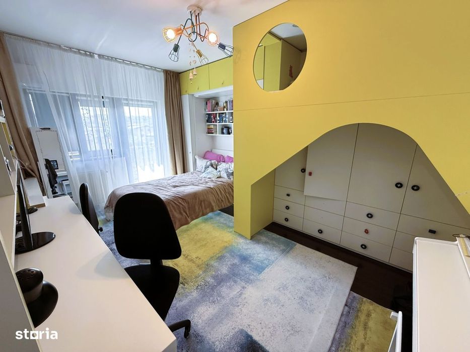 Casa de vanzare, partial mobilata, la strada, Valea Adanca