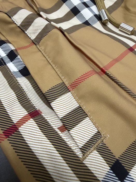 Pantaloni burberry
